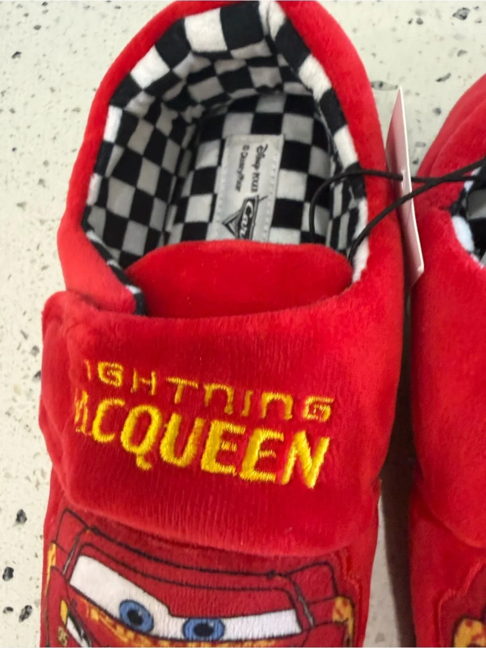 New boys Disney Sz 12 Red Lightning McQueen Plush Kids Slippers